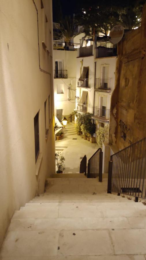 Charming Apartment In Alicante Near The Sea & City Center Eksteriør billede