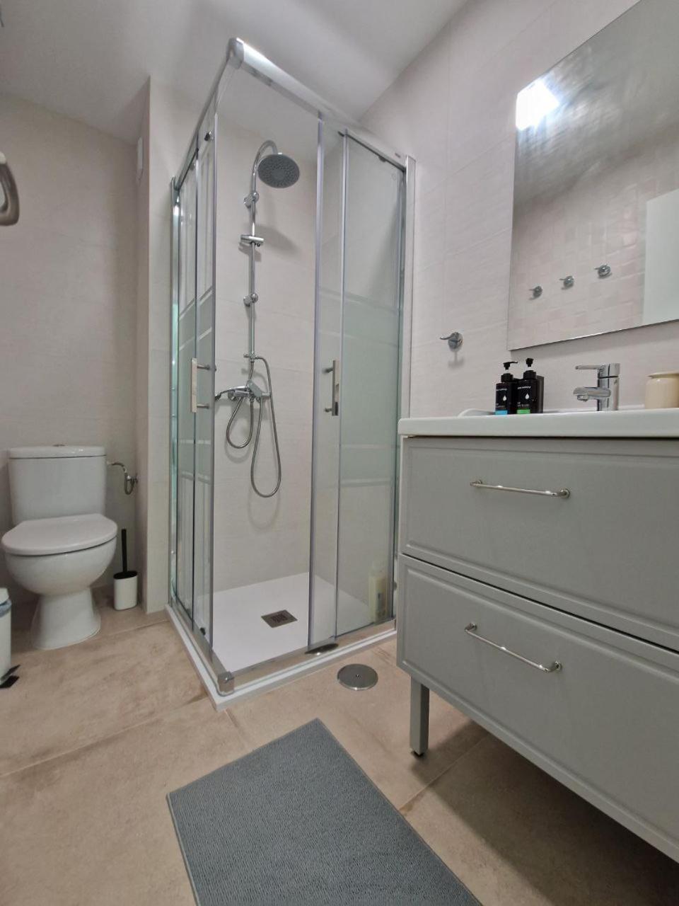 Charming Apartment In Alicante Near The Sea & City Center Eksteriør billede